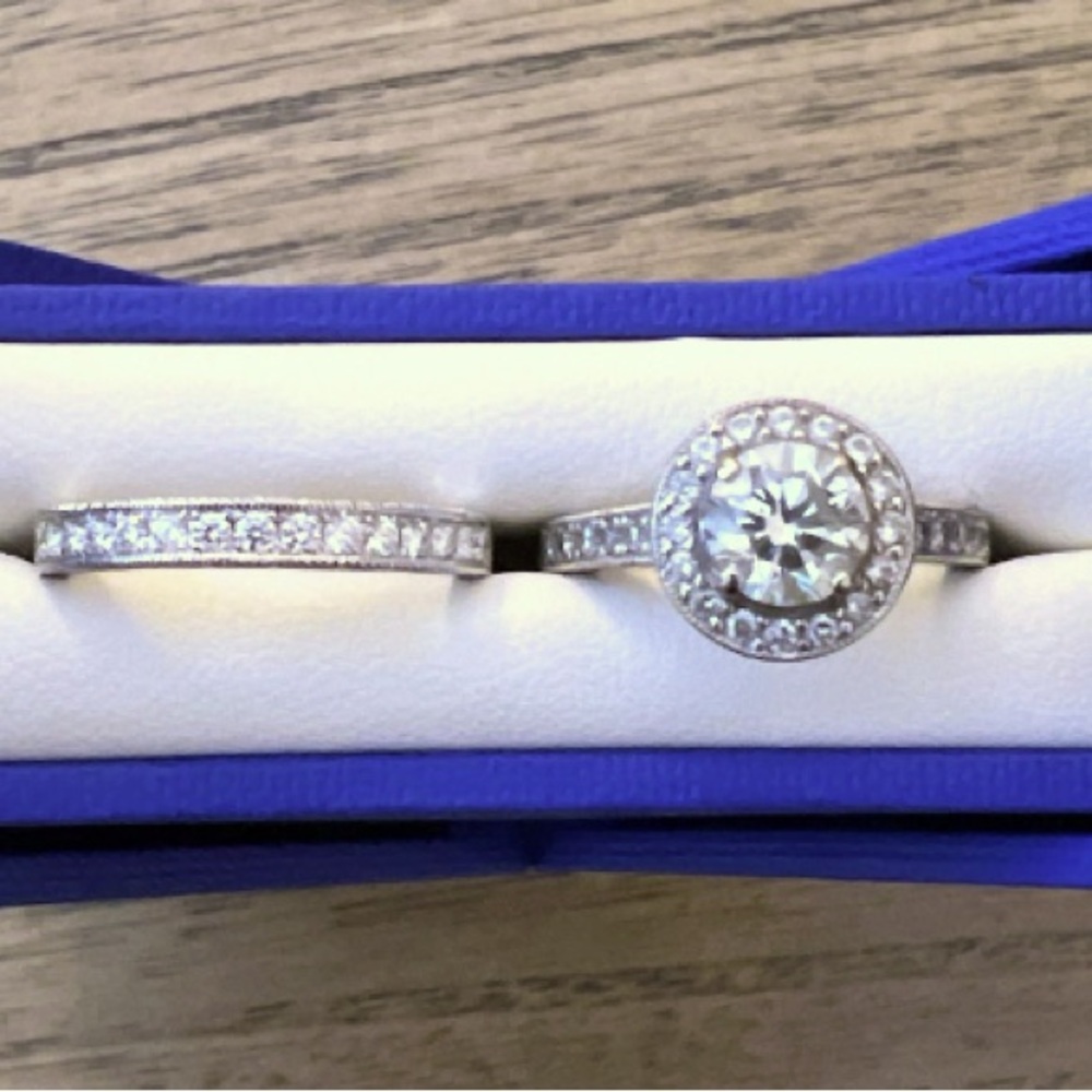 Custom wedding set